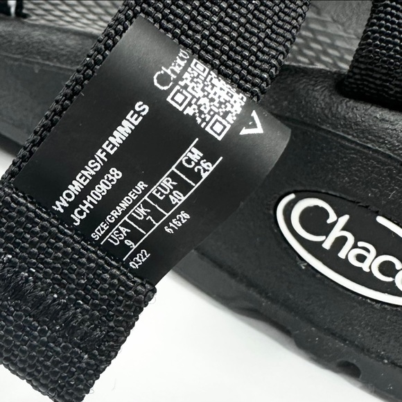 NWT Chaco ZCLOUD X2 black white sandals comfort strappy crisscross toe loop sz 9 - Picture 3 of 13